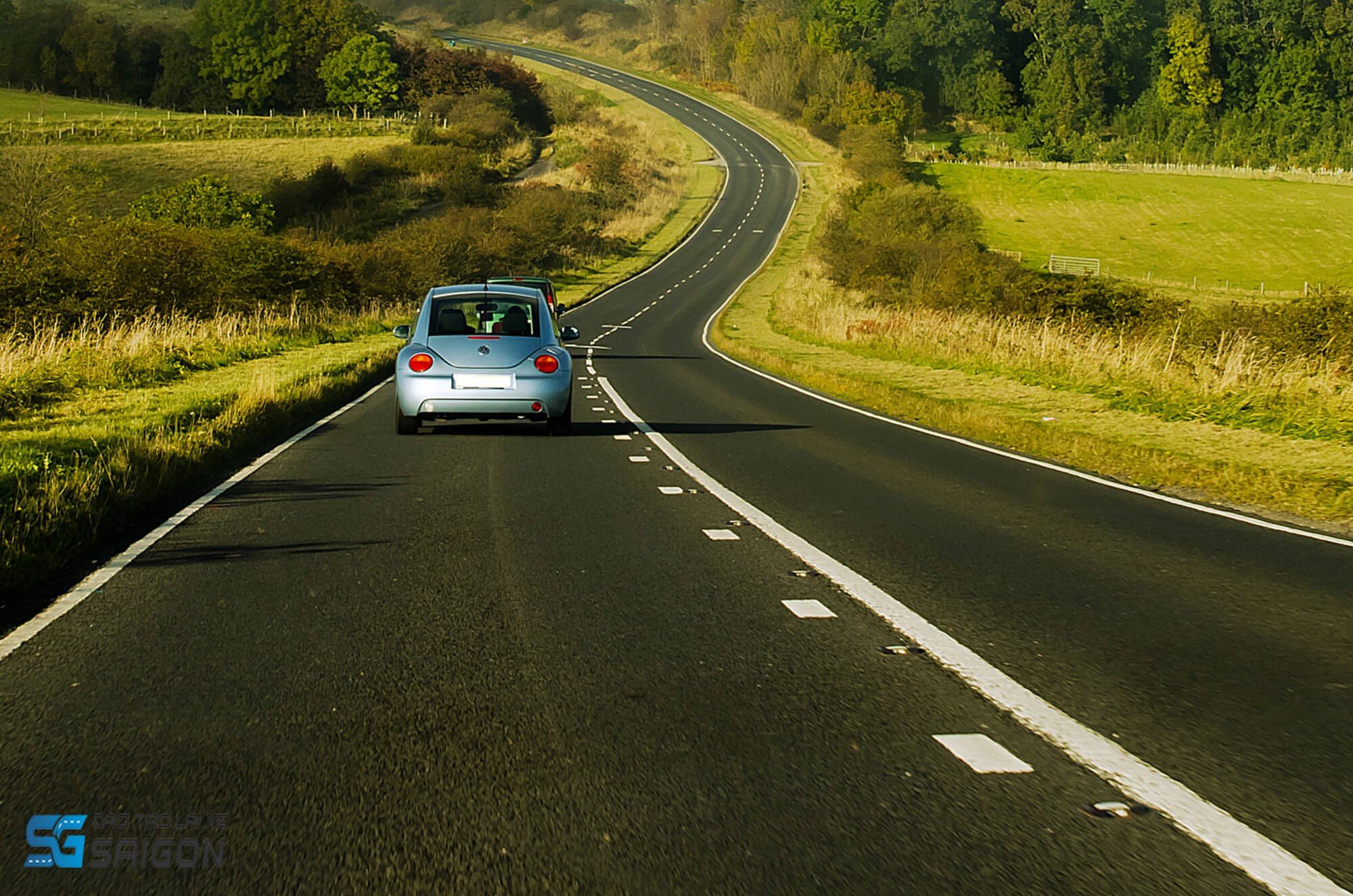 Học lái xe ô tô B2 là cả một chặng đường. Hãy cẩn thận trong việc lựa chọn bạn đồng hành cho đọan đường đó ngay từ vạch xuất phát.